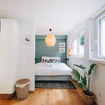 Cozy Central Studio With Private Terrace